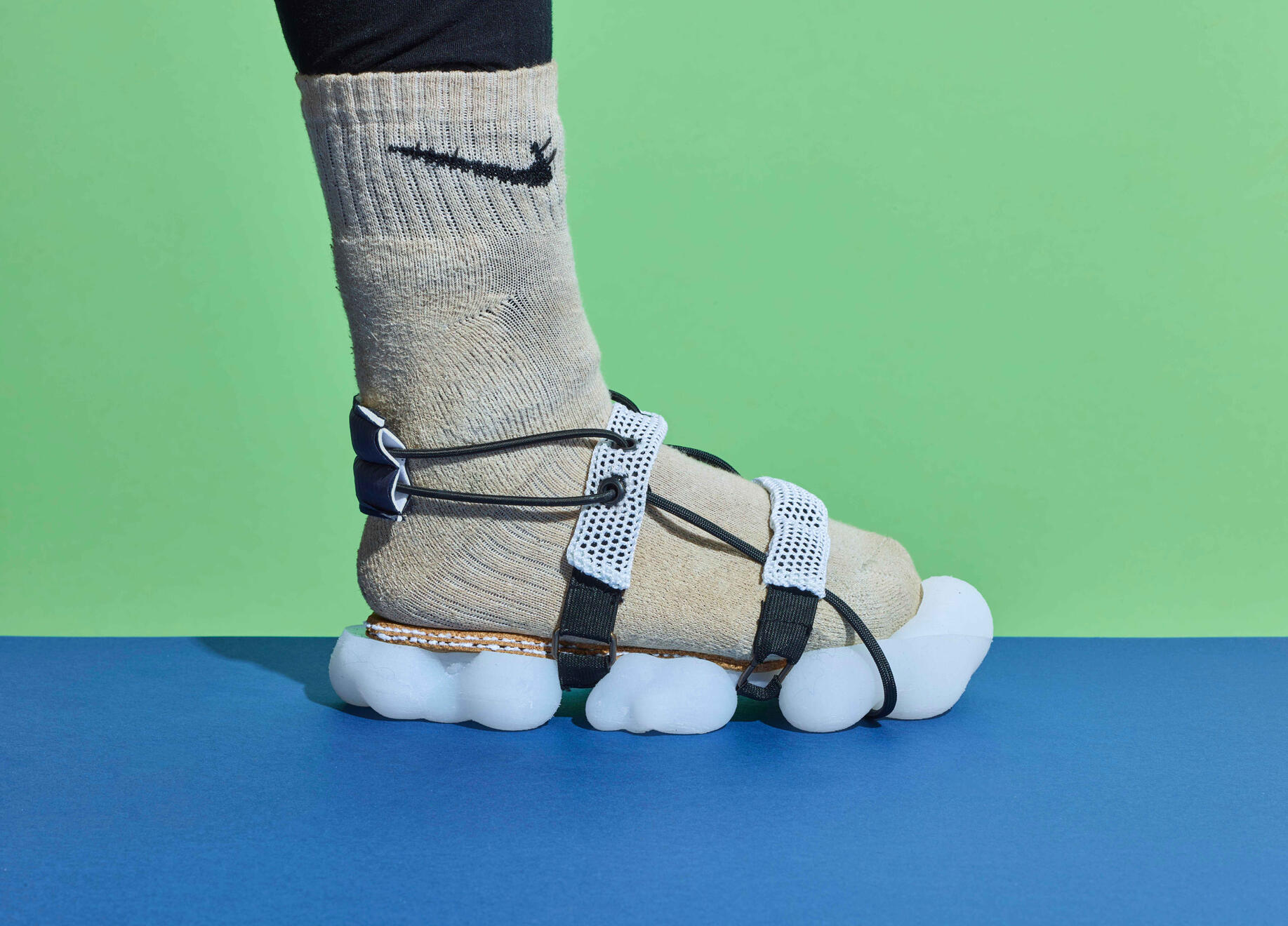 Worn with all components Worn with all components